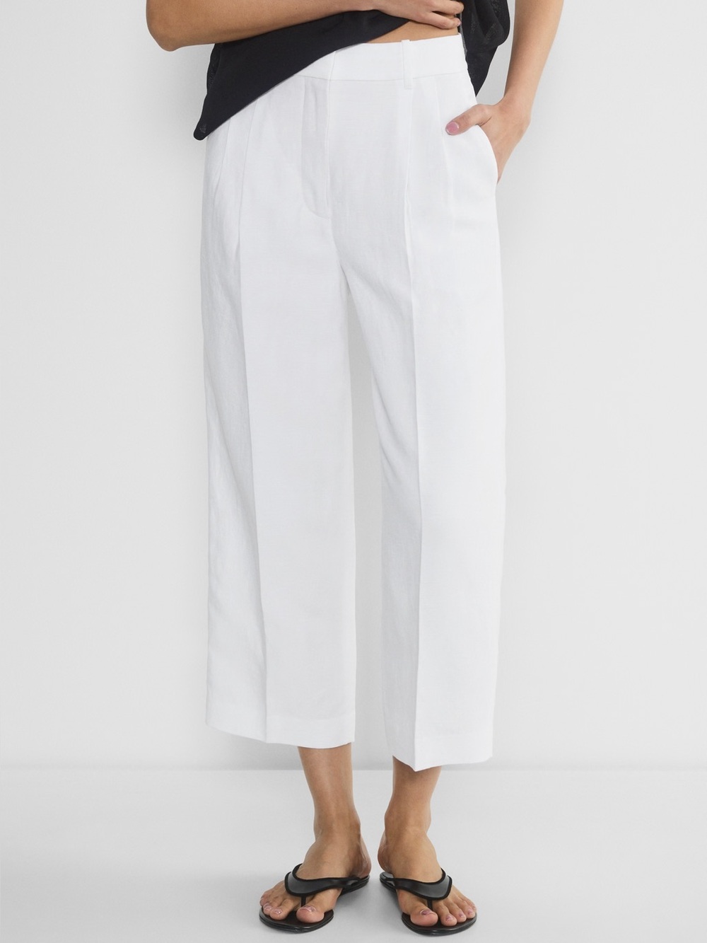 Aritzia Cropped Linen Pant